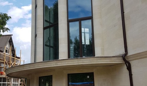 Рублево-успенское шоссе, п.Горки-2, окна из дуба